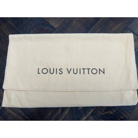 Louis Vuitton Beige Fold Over Envelope Dust Bag 9" x 5" - Picture 1 of 2